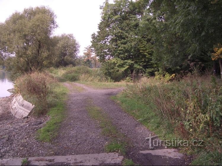 Velký Bědnýn ja Velký Oklukan välinen pato