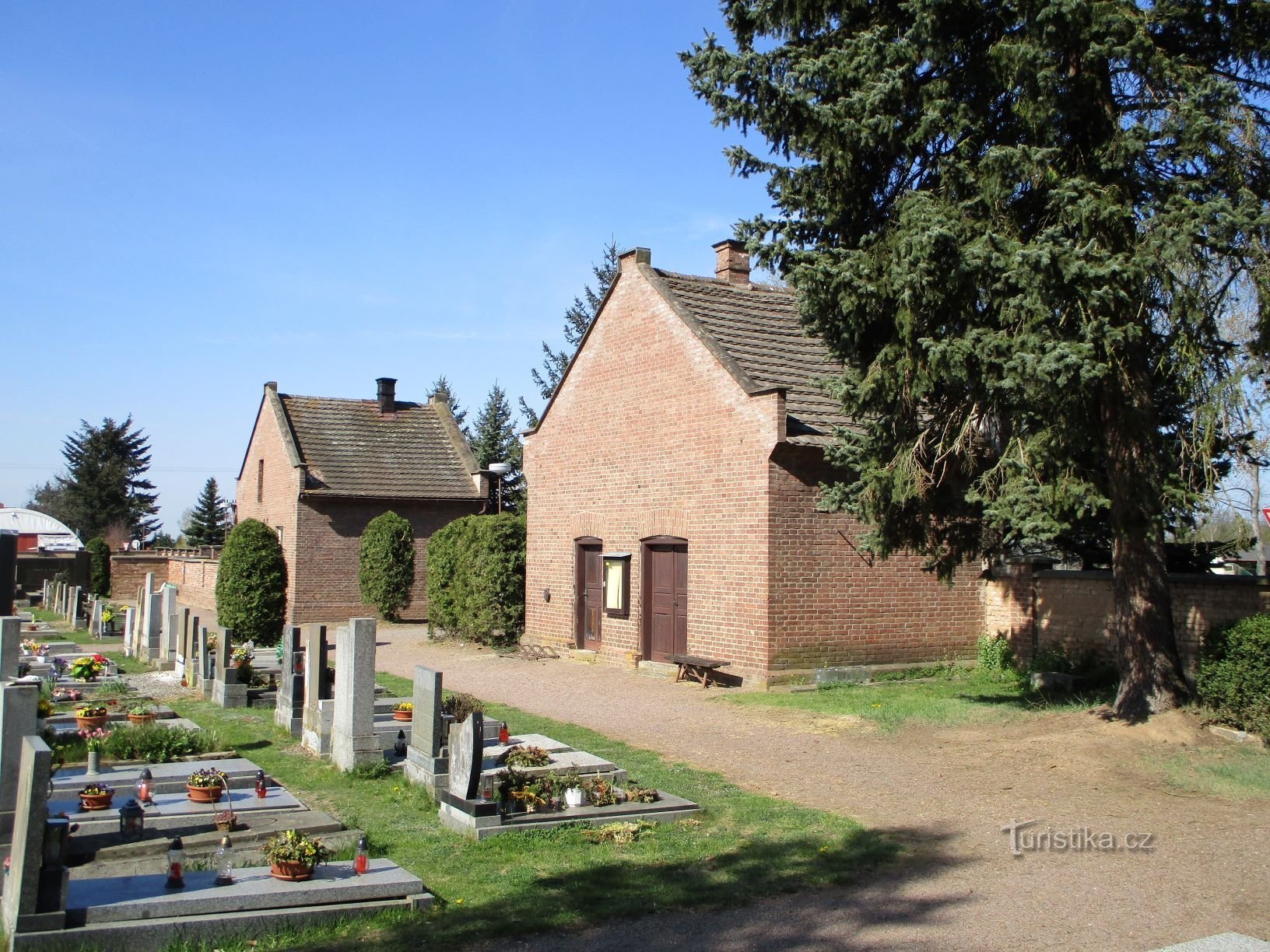 Cimetière (Libčany, 18.4.2020/XNUMX/XNUMX)