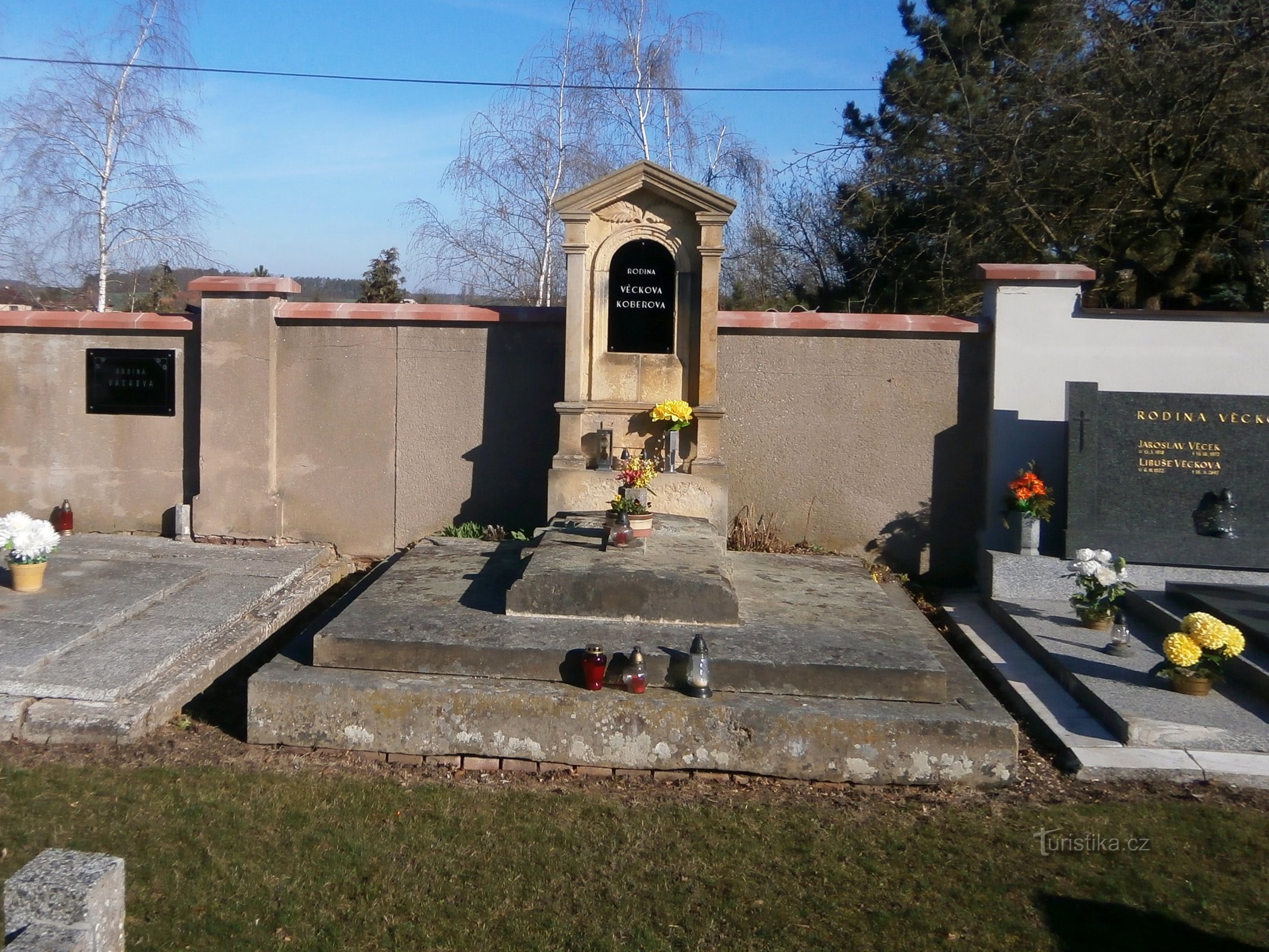 Nghĩa trang (Praskačka)
