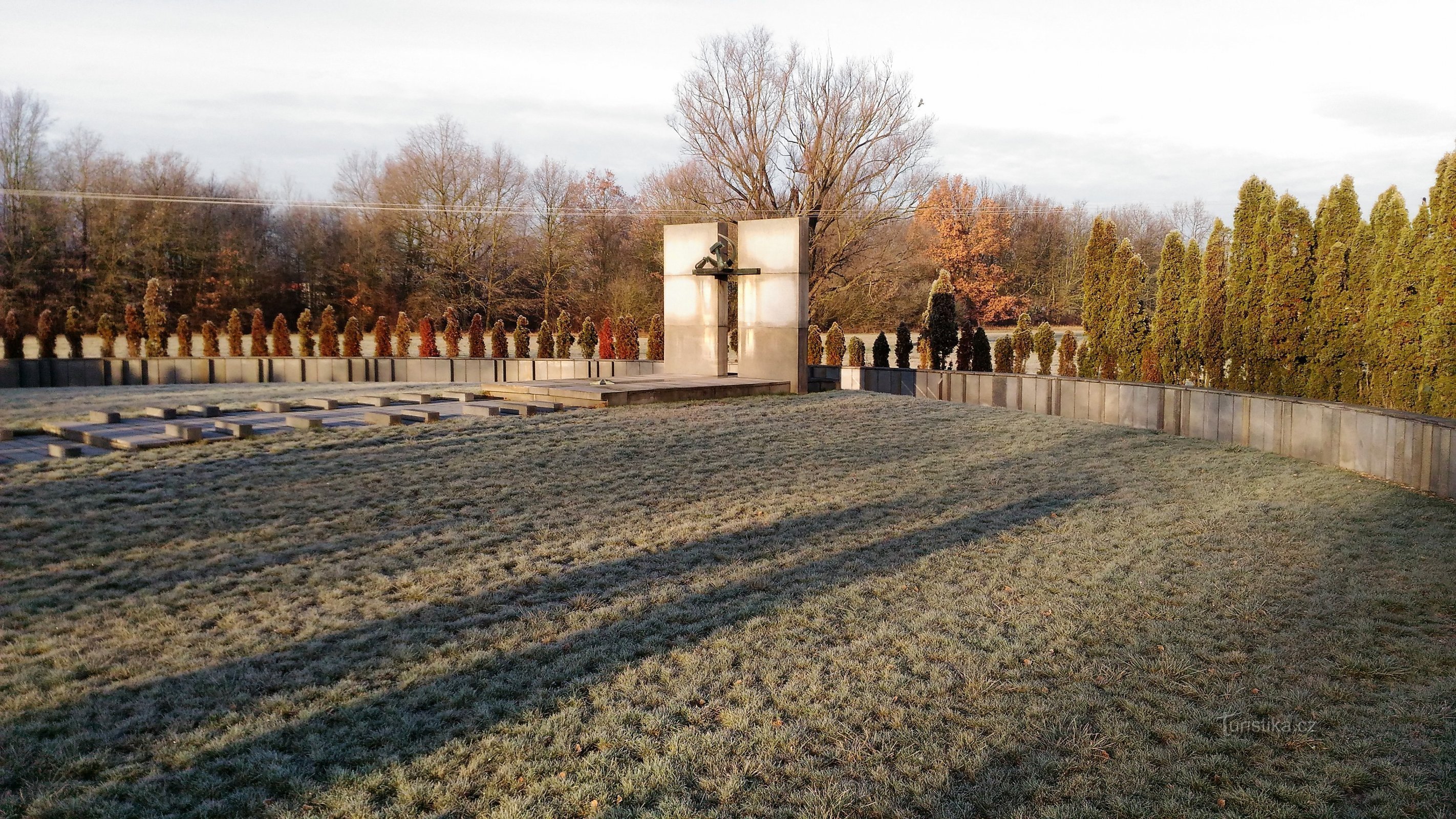 Cimetière des soldats soviétiques à Terezín.