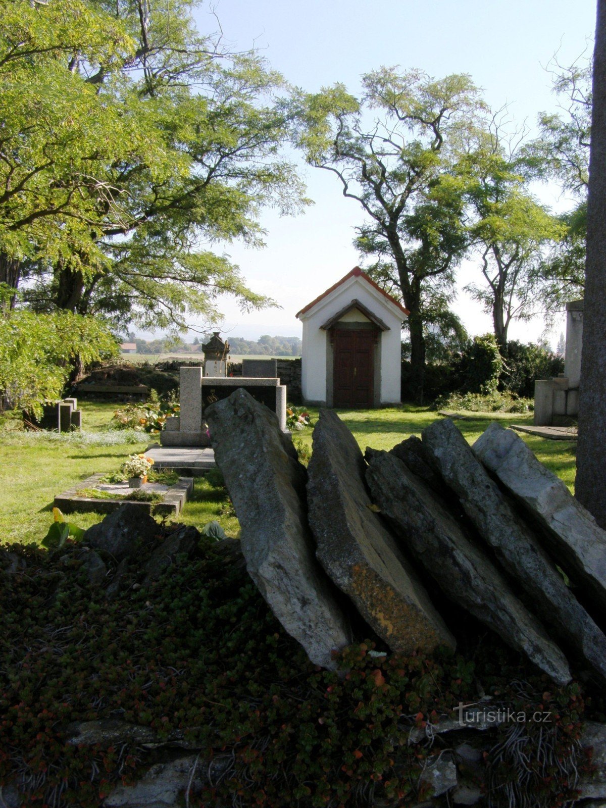 Cimitero vicino a Český Meziříčí