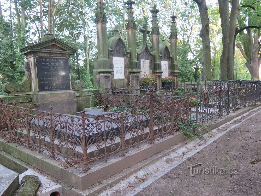 Cimetière U Križe