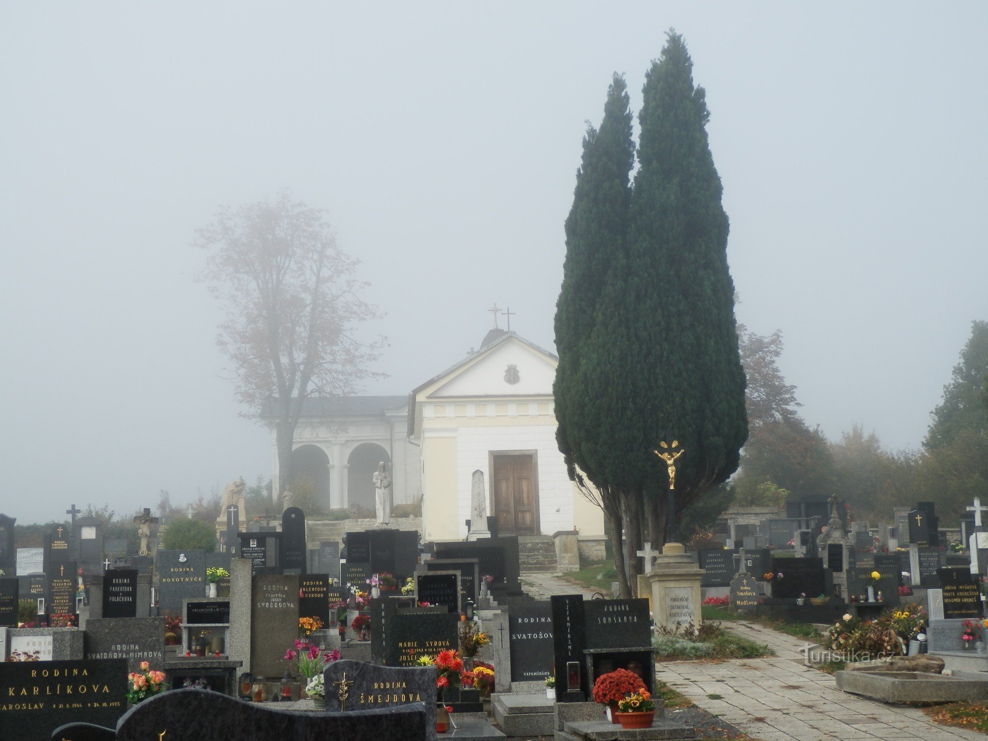 Cemetery near the village of Zámrsk