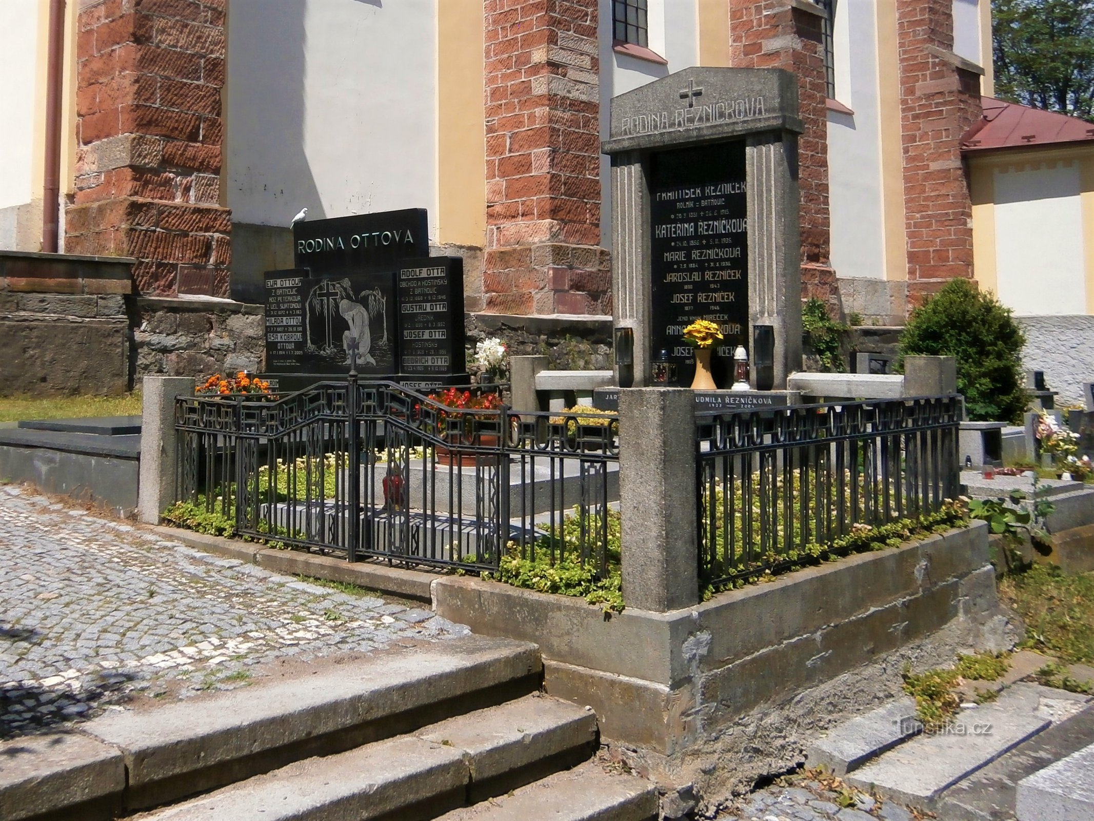Cemetery in Zálesí (Batňovice)