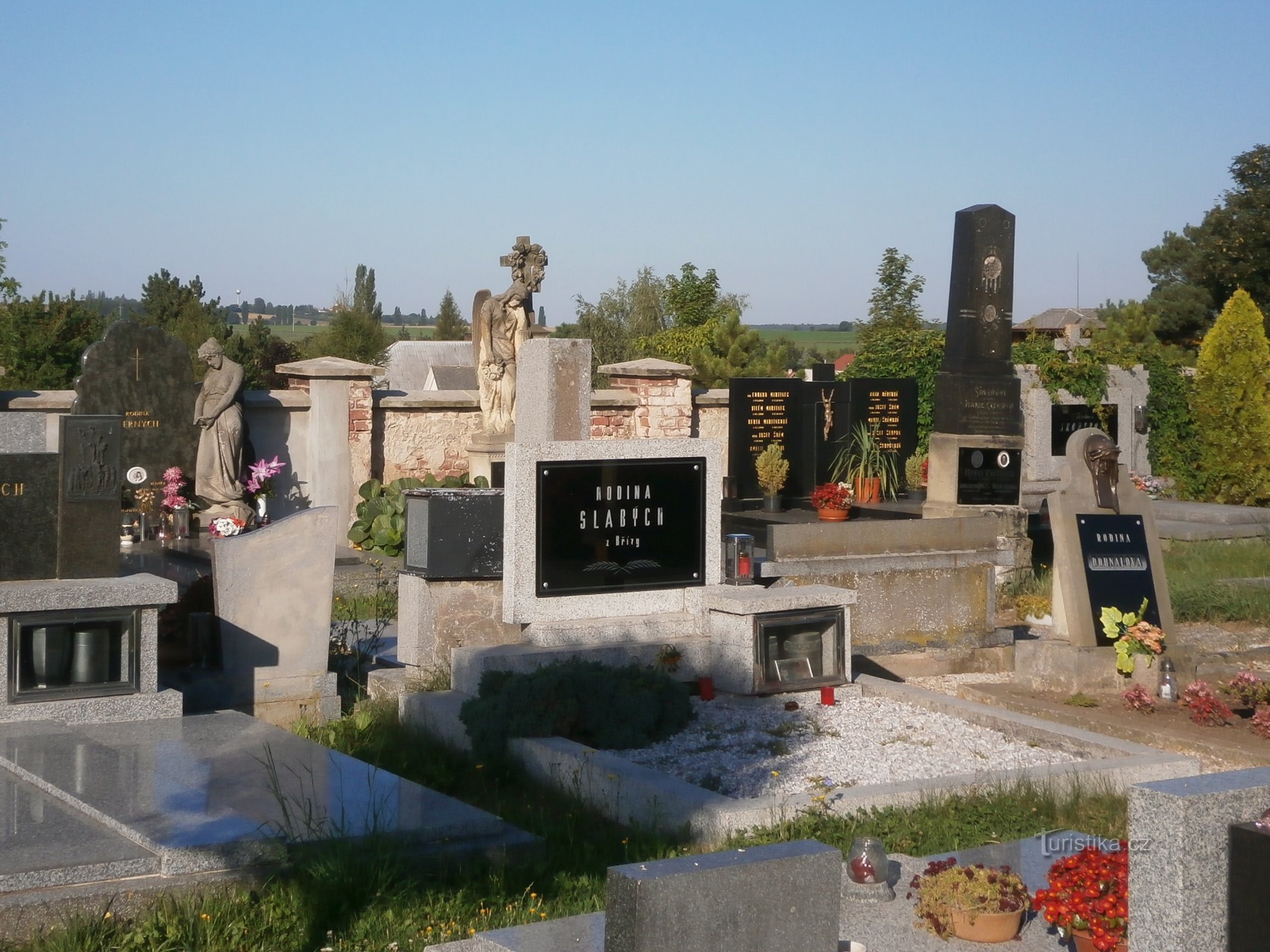 Cemetery (Všestary, 5.8.2017/XNUMX/XNUMX)