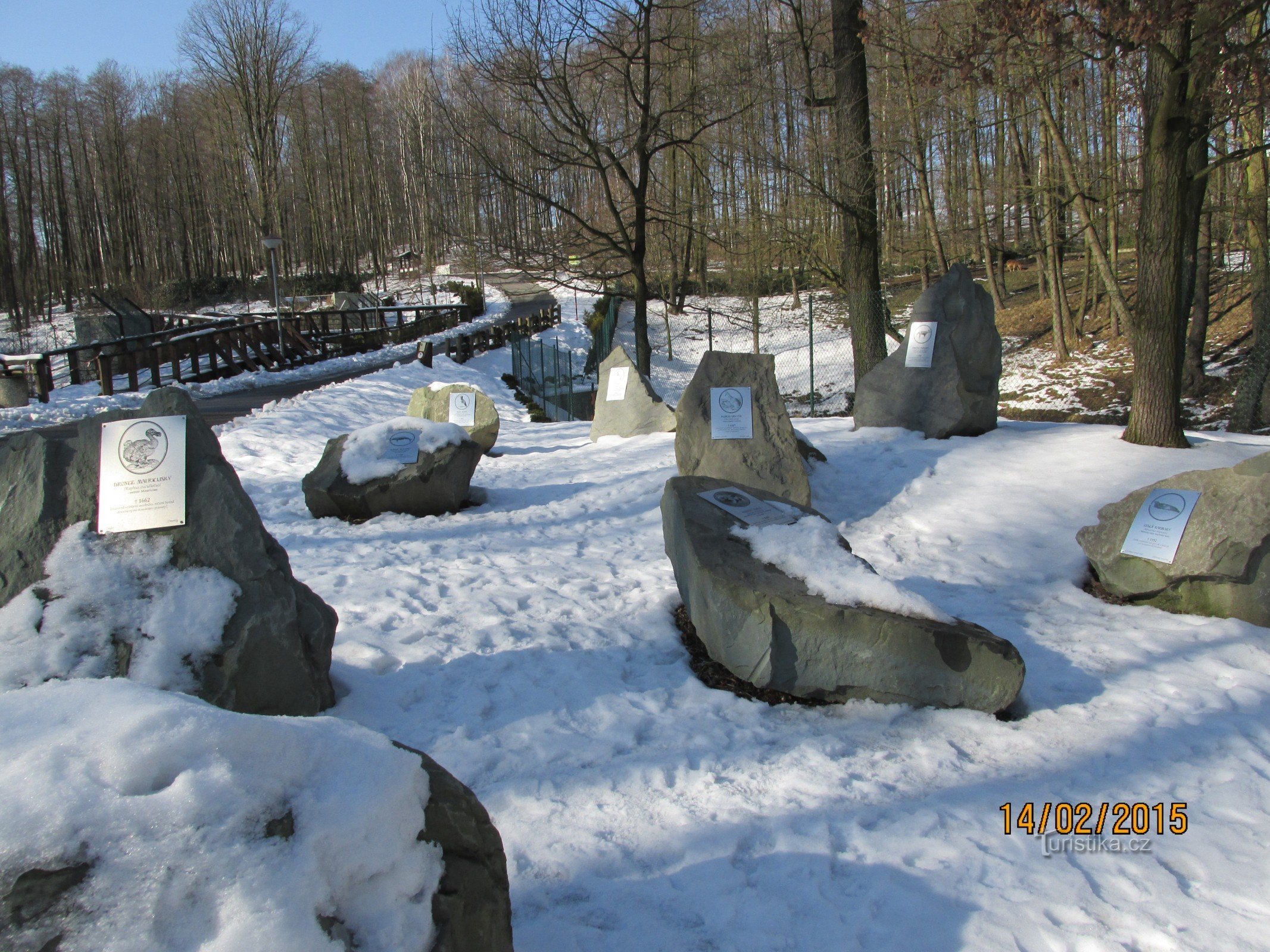 Friedhof der ausgestorbenen Tiere im ZOO Ostrava