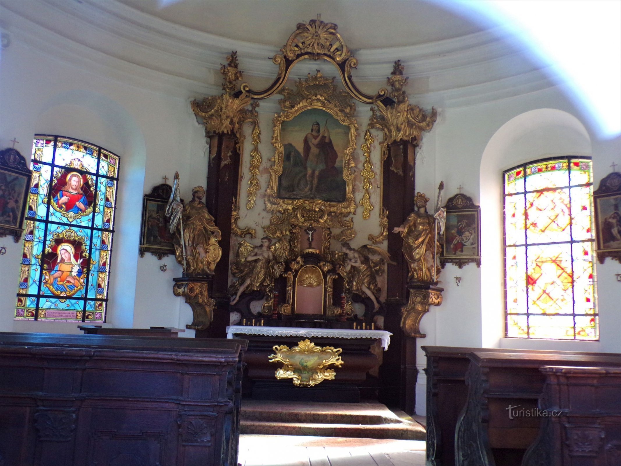 Capilla del cementerio de St. Jiří (Lázně Bohdaneč, 2.10.2021 de octubre de XNUMX)