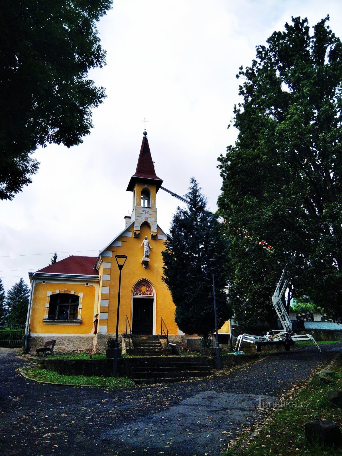 Кладбищенская часовня в Хлумце