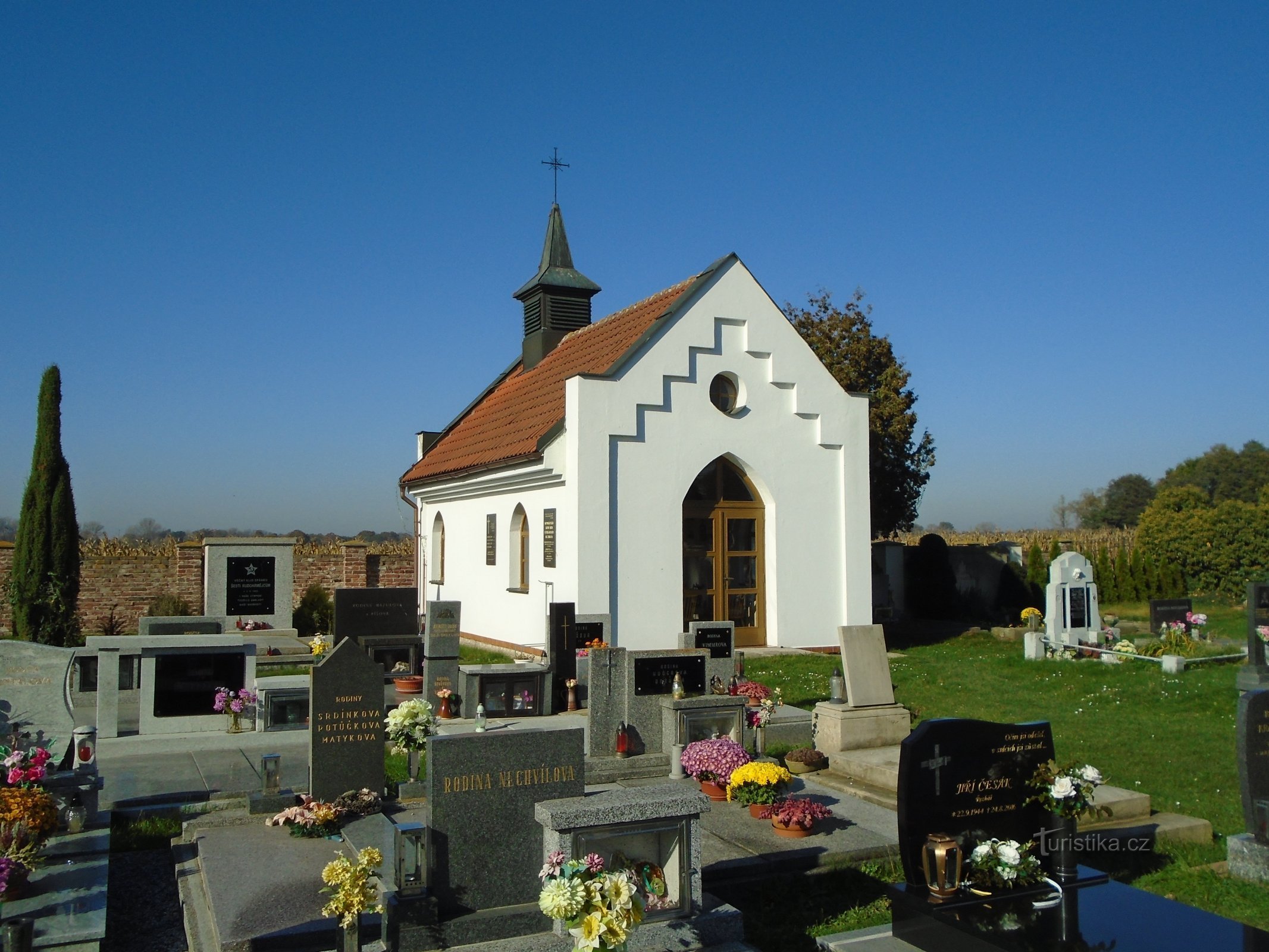 Hřbitovní kaple (Vysoká nad Labem, 16.10.2017)