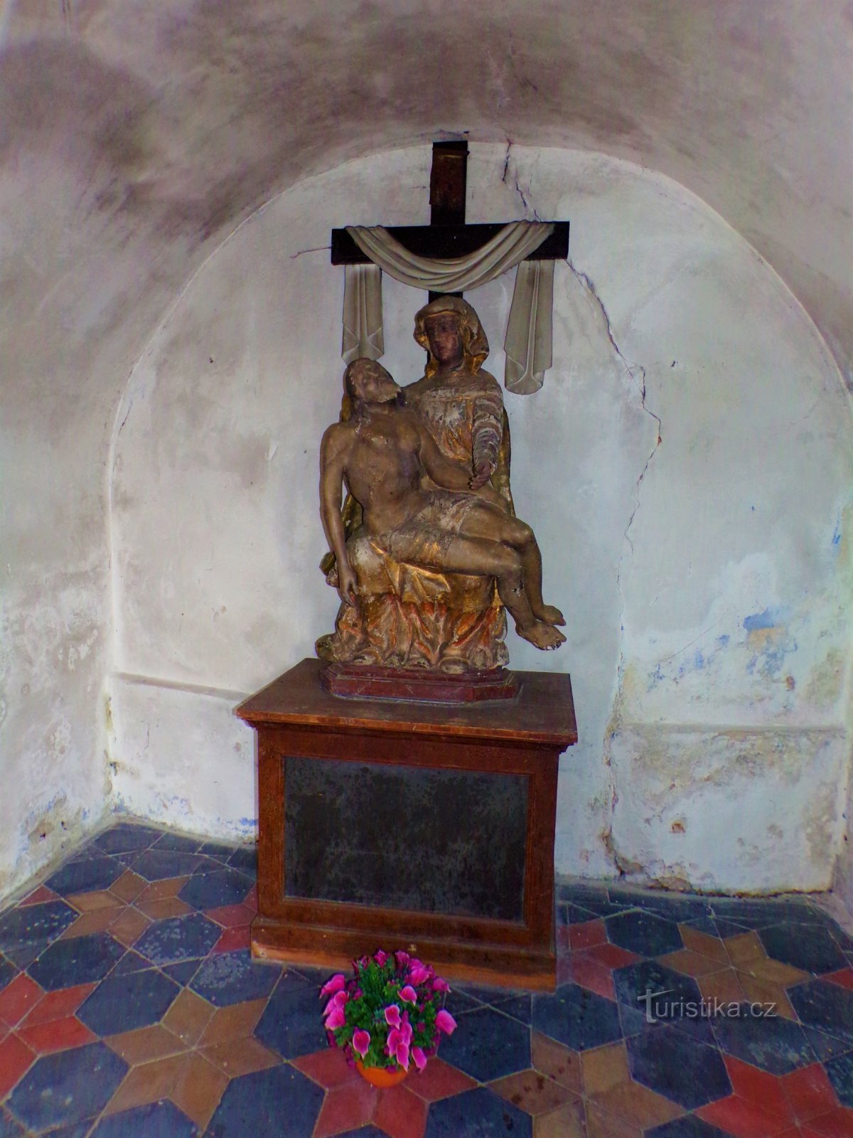 Cementerio Iglesia de Nuestra Señora de los Dolores (Jičín, 4.3.2022/XNUMX/XNUMX)