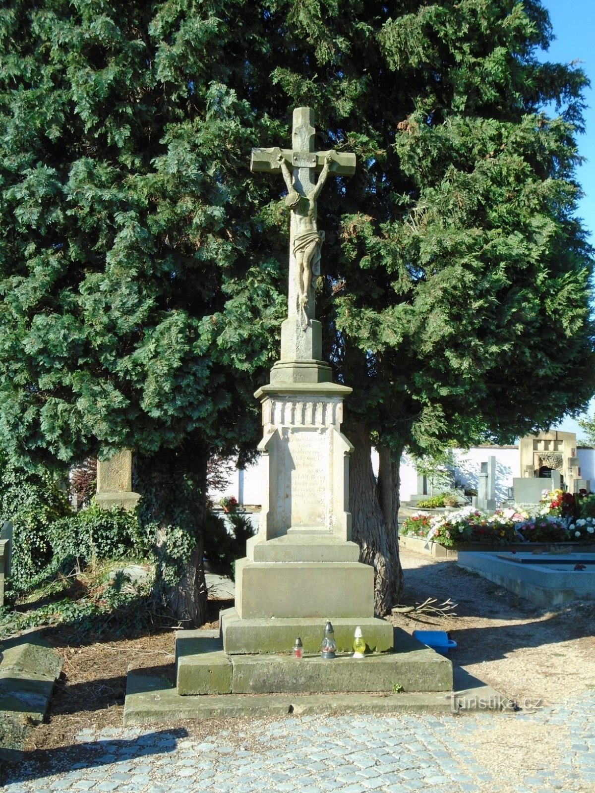 Croce del cimitero (Dobřenice, 30.6.2018)