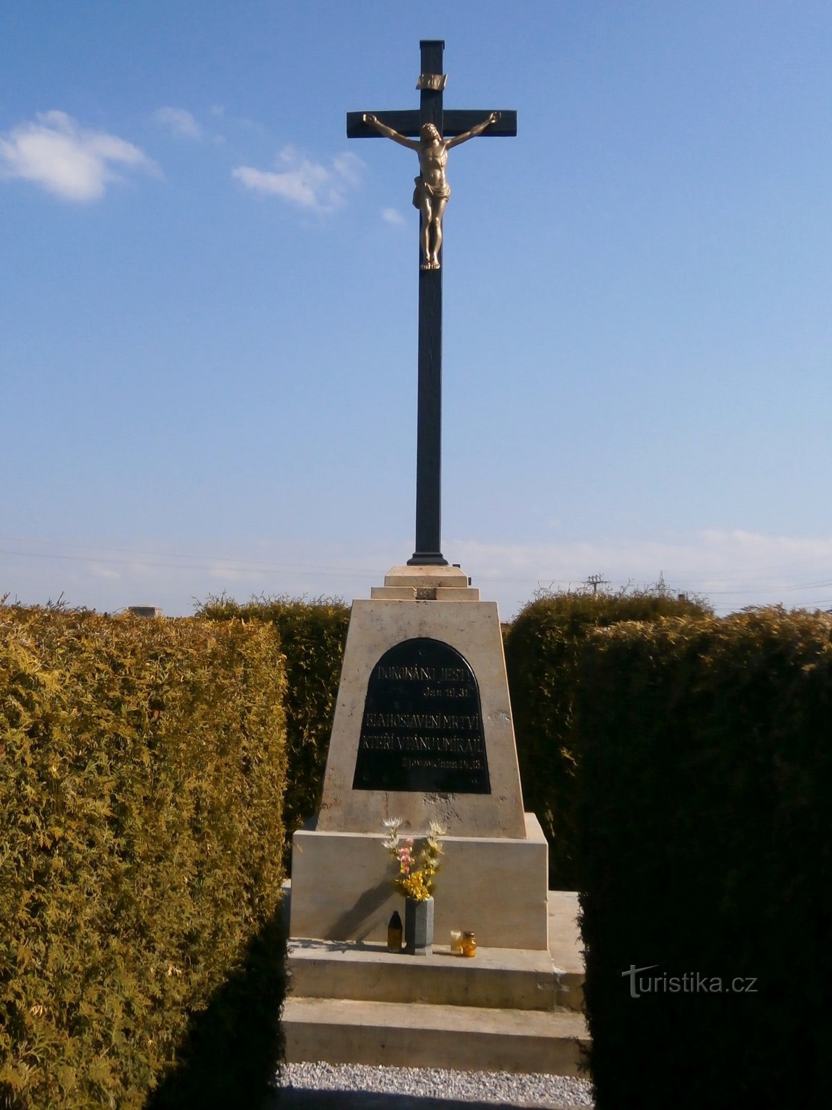 Chữ thập nghĩa trang (Sendražice, ngày 1.5.2017 tháng XNUMX năm XNUMX)