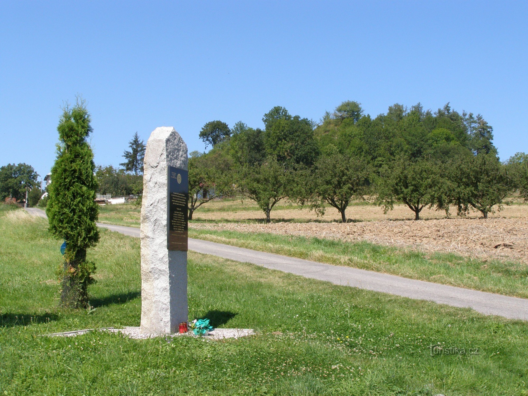 Hřídelec - et monument over amerikanske flyvere