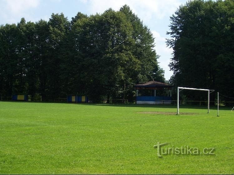 Spielplatz: Sportkomplex in Petřvalda