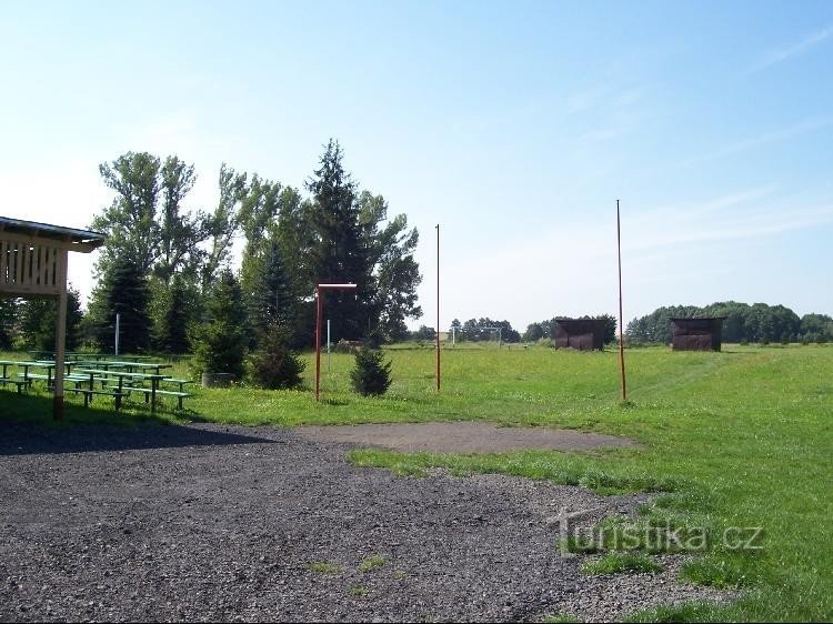 Parco giochi: Campo sportivo nel villaggio