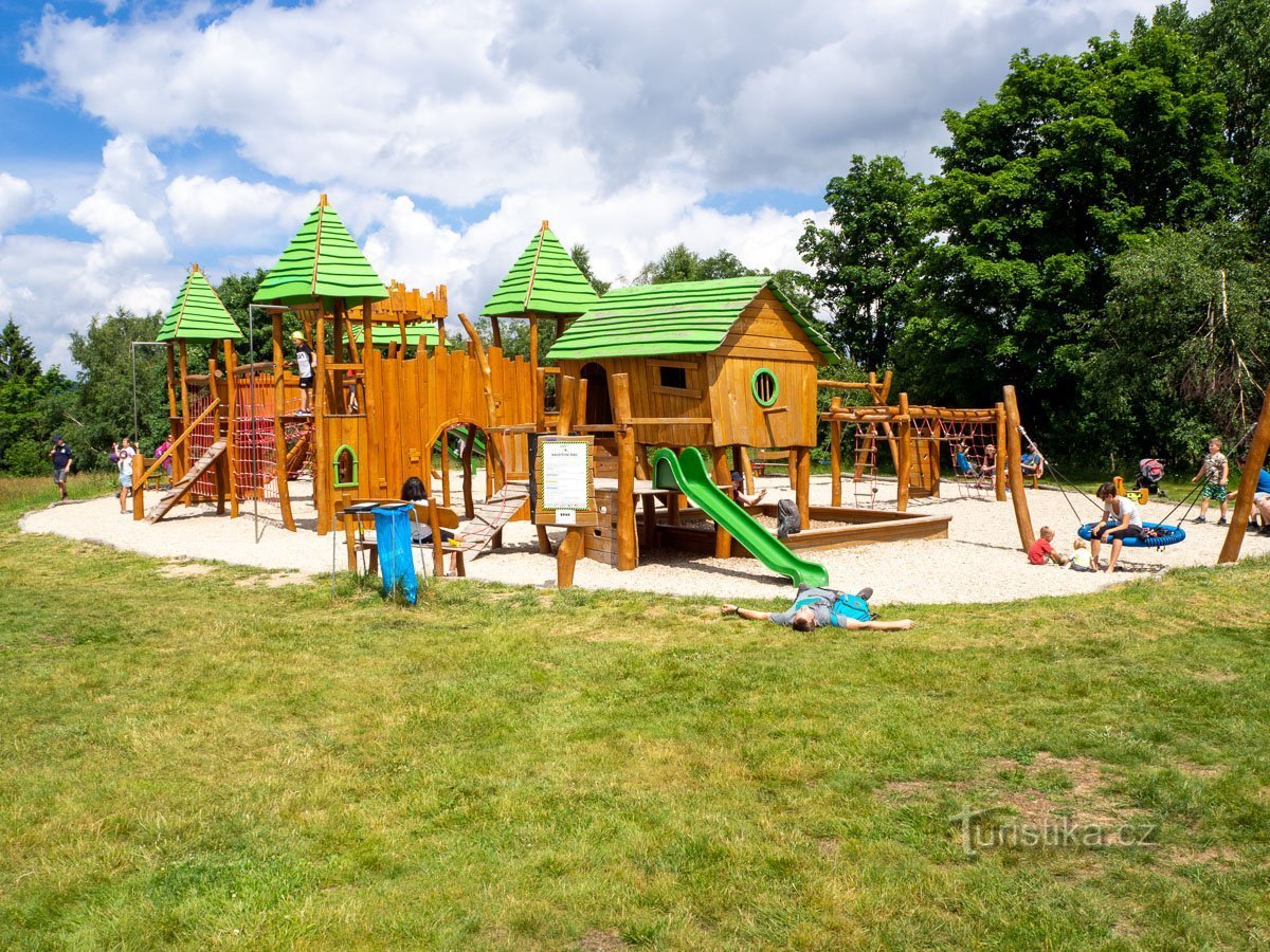 Spielplatz bei Vyhlídka in Nová Ves