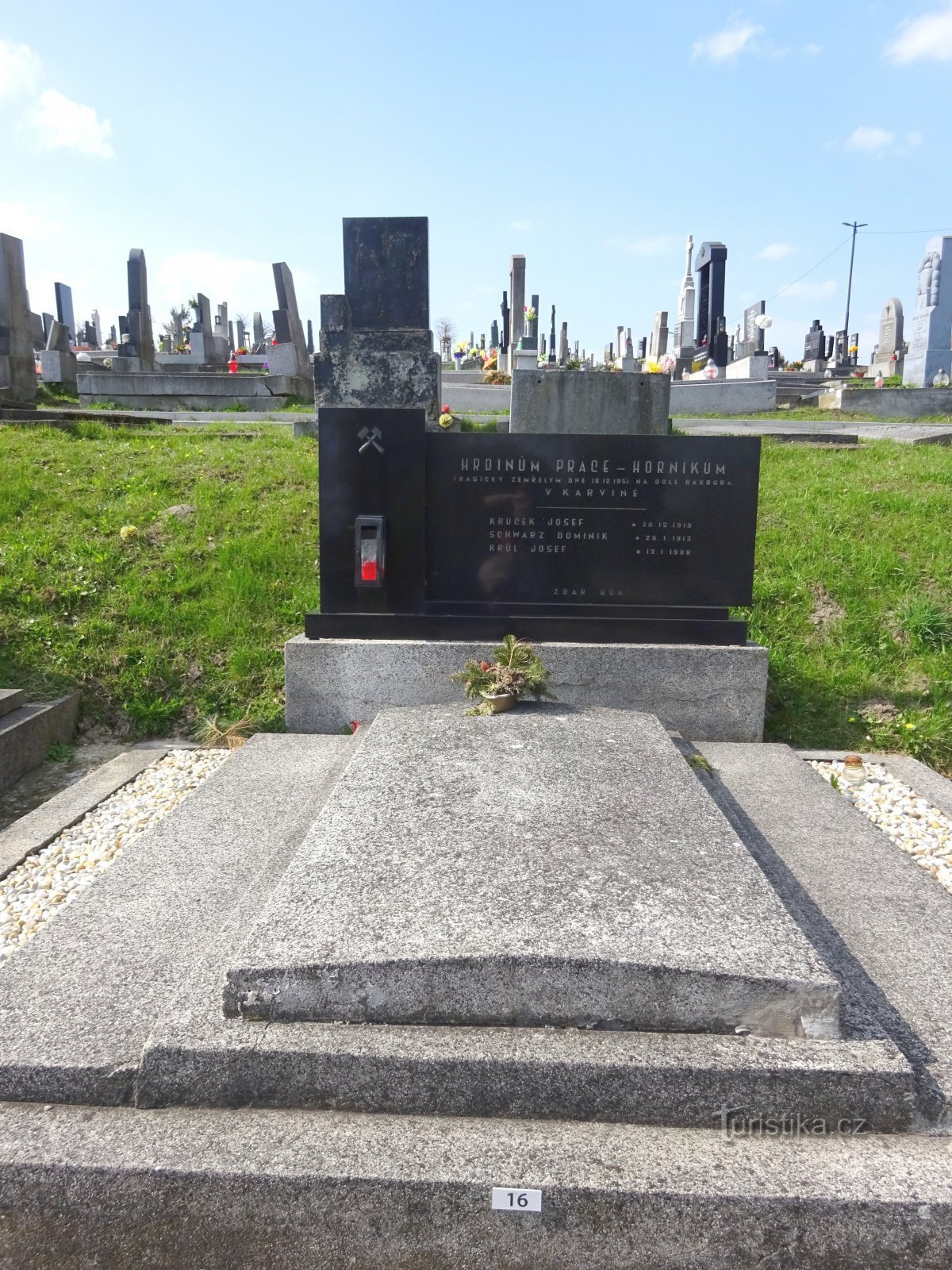 the miners' grave