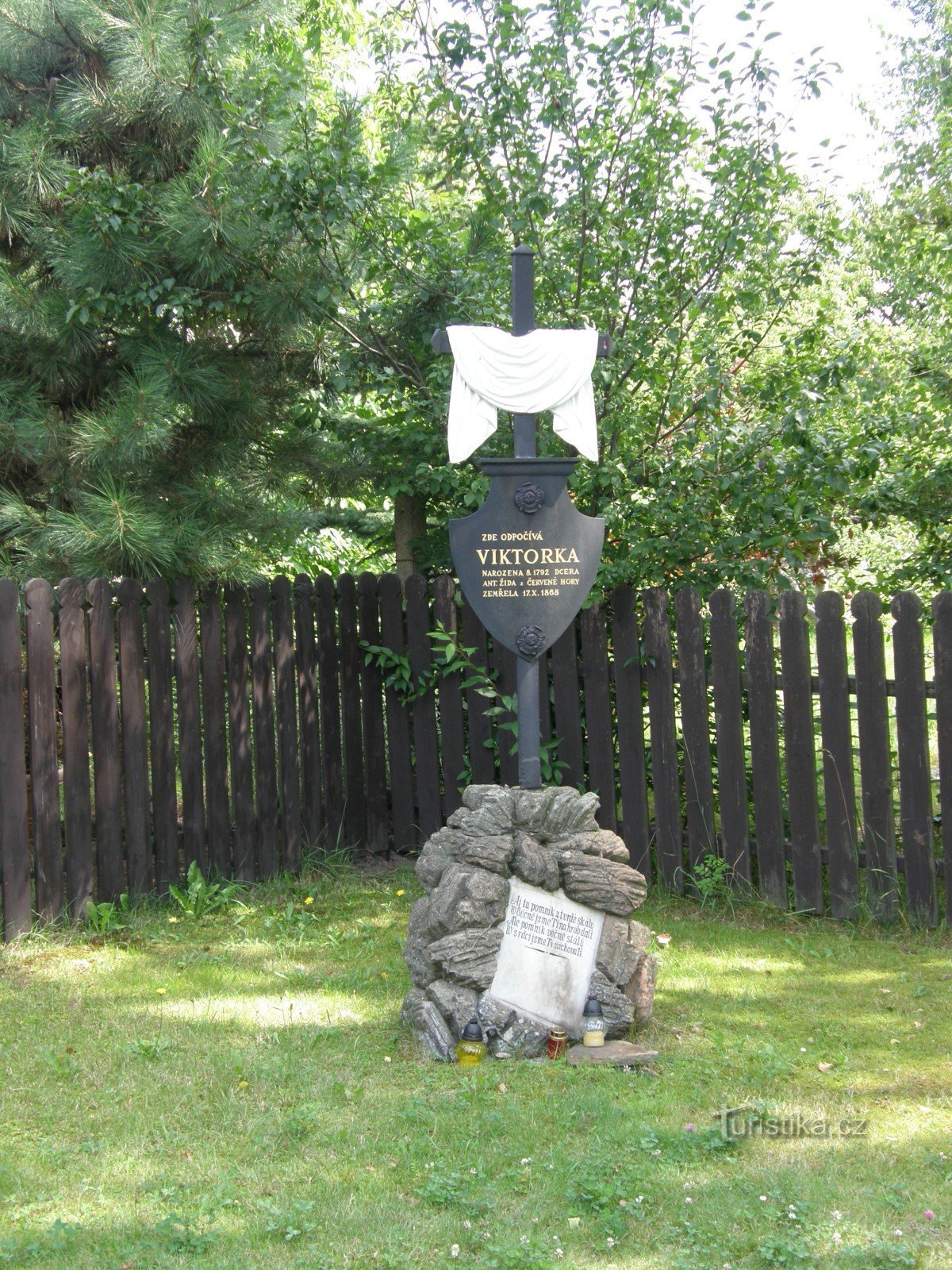 Viktorka's grave in Červený Kostelec