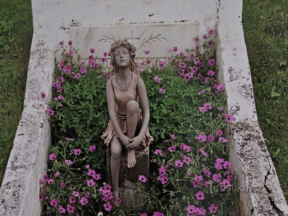 a grave from Iceland