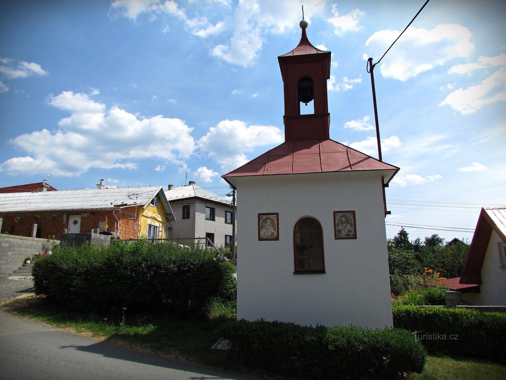 Tomba - campanile