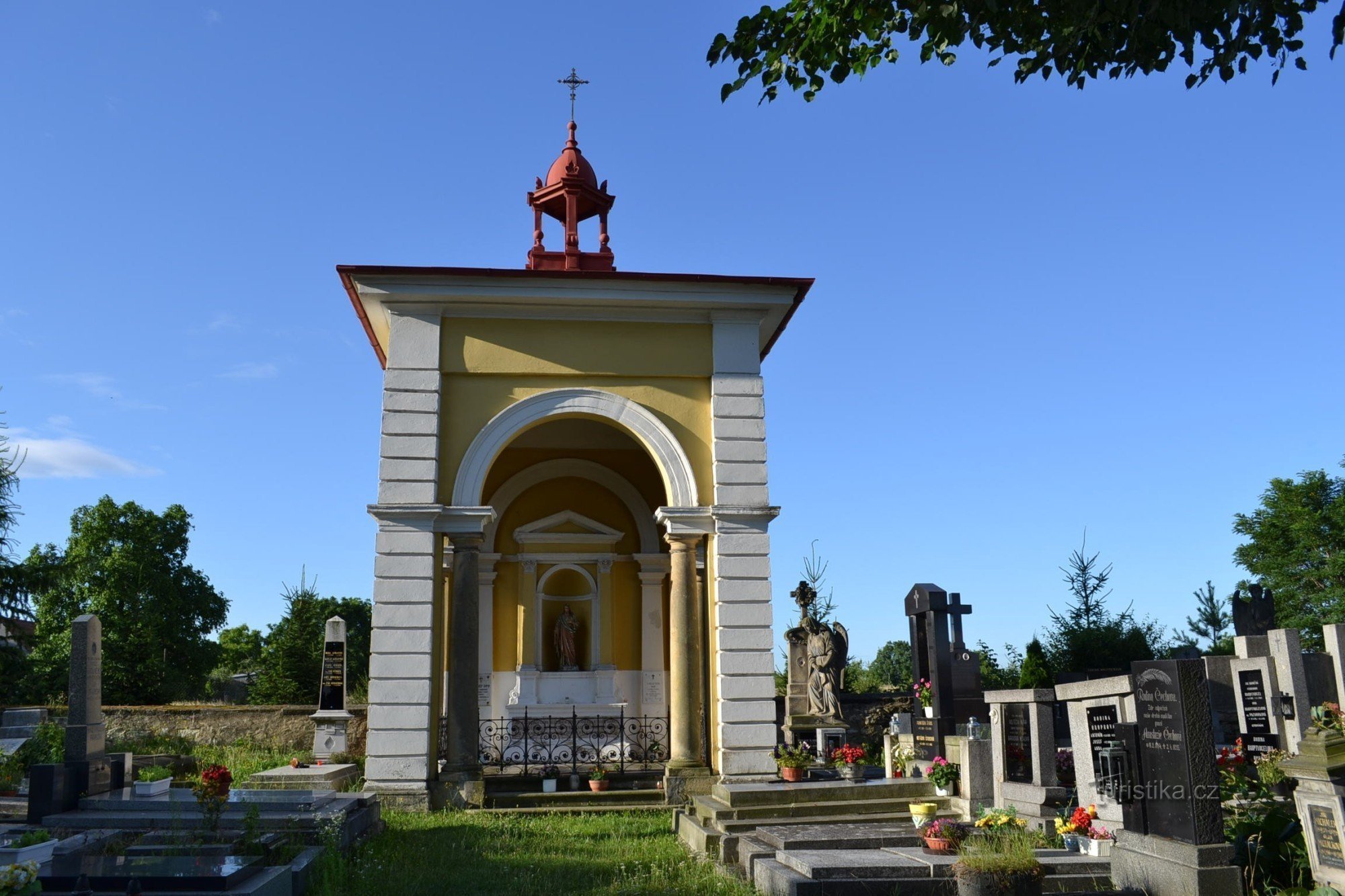 τάφος του ιερέα František Daneš