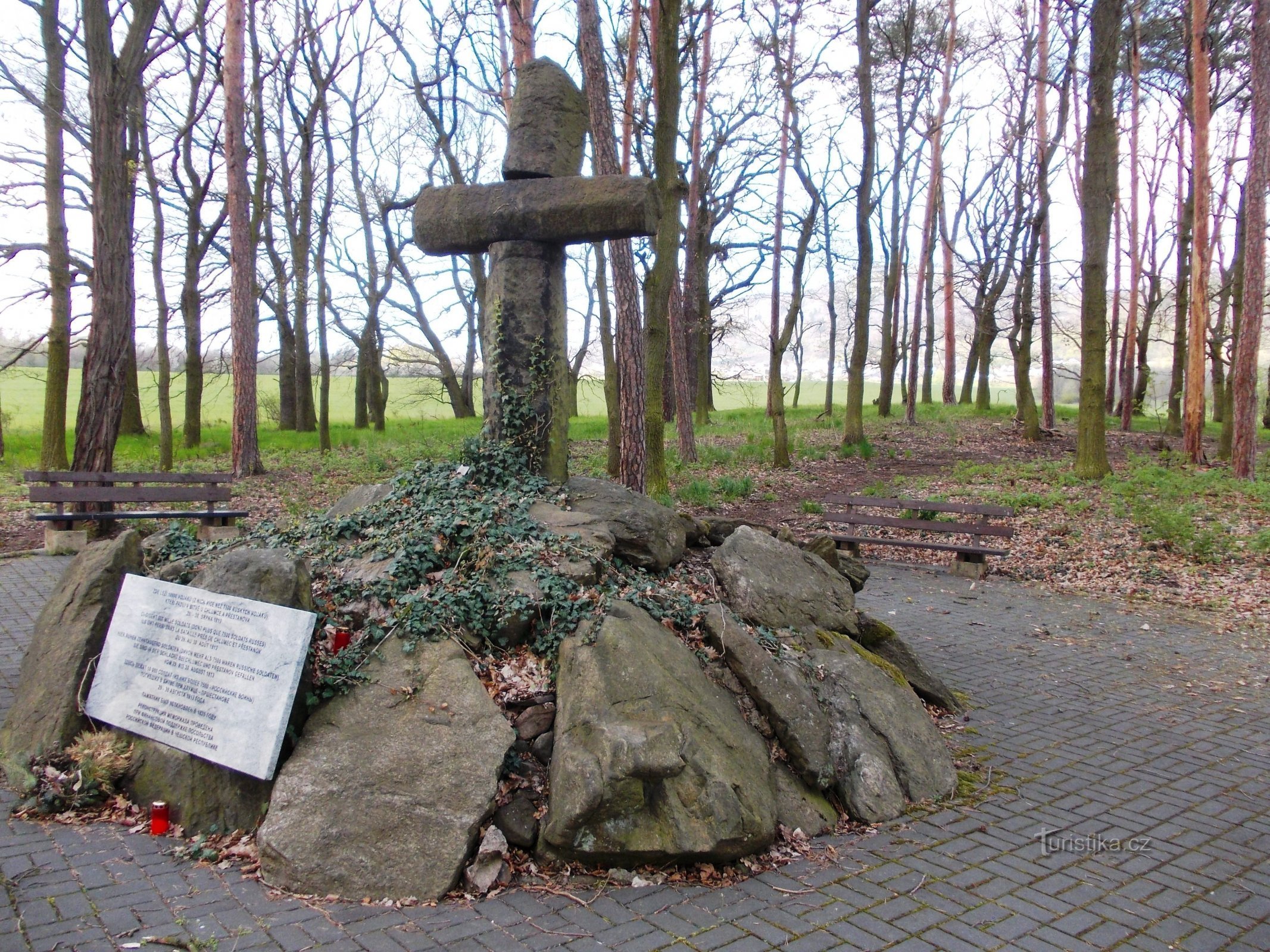 Une fosse commune dans laquelle reposent environ 10 000 soldats morts à la bataille de 1813