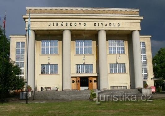 Hronov - Θέατρο Jirásk, μουσείο