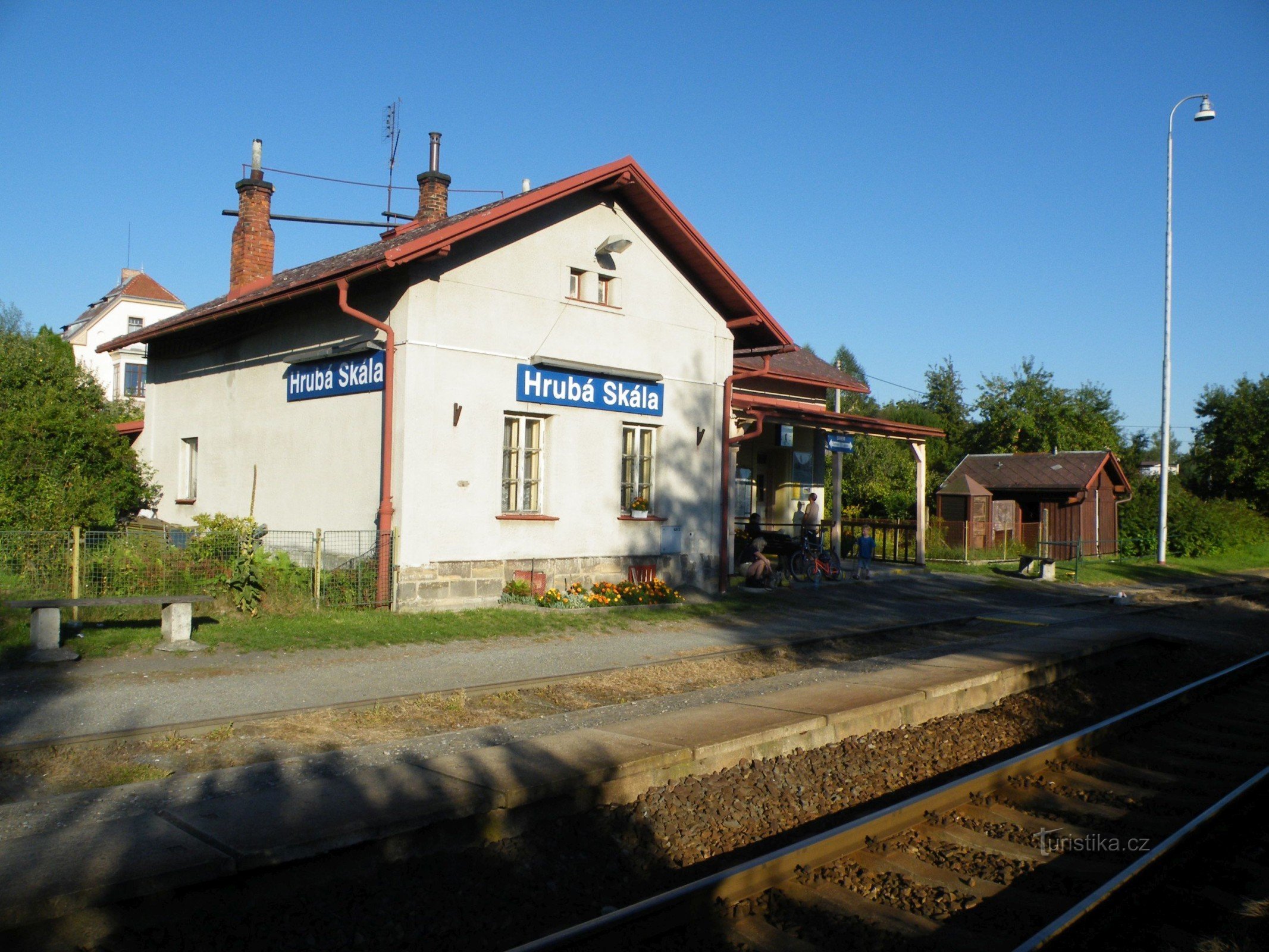 Hrubá Skála - železniční stanice
