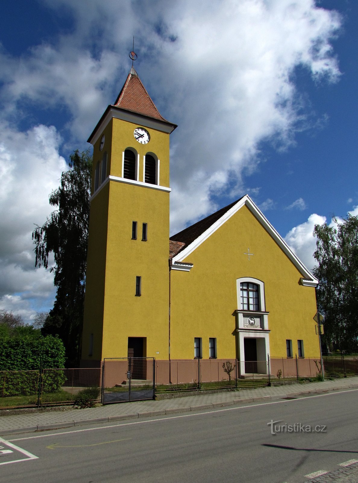 Hrubá Vrbka - evangeličanska cerkev