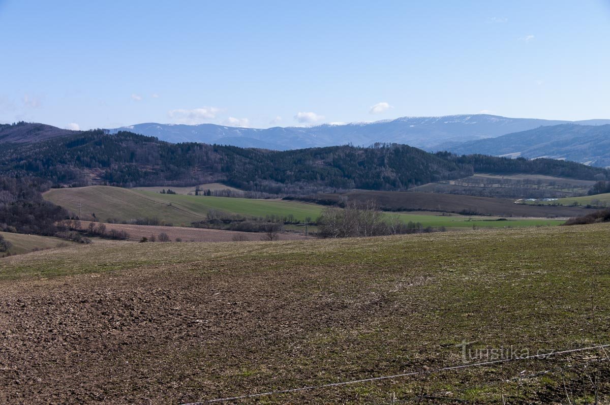 Hrubý Jeseník y colinas más cercanas desde Kokrháč hasta Kokeš