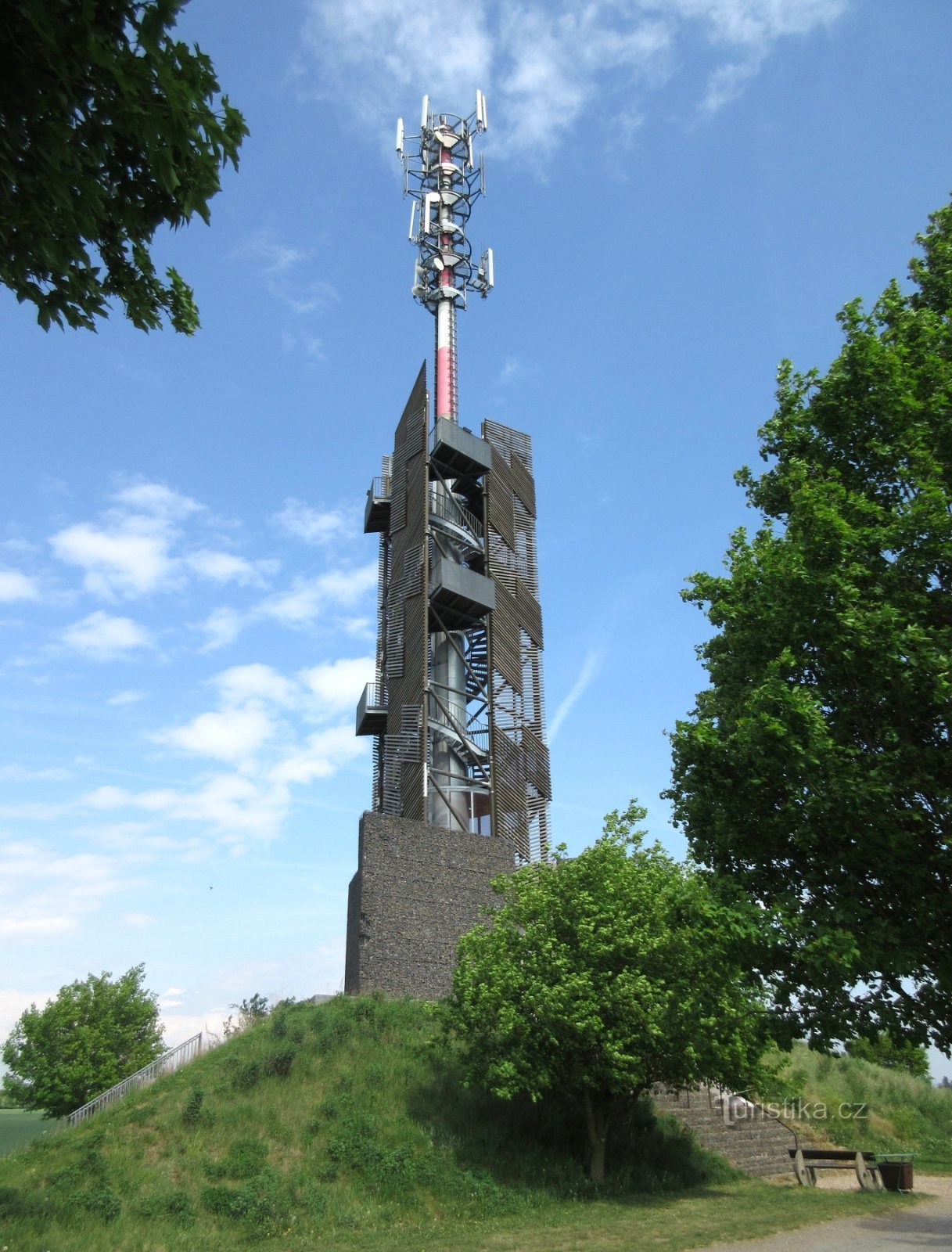 Hrubý Jeseník - zgodovina in razgledni stolp Romanka