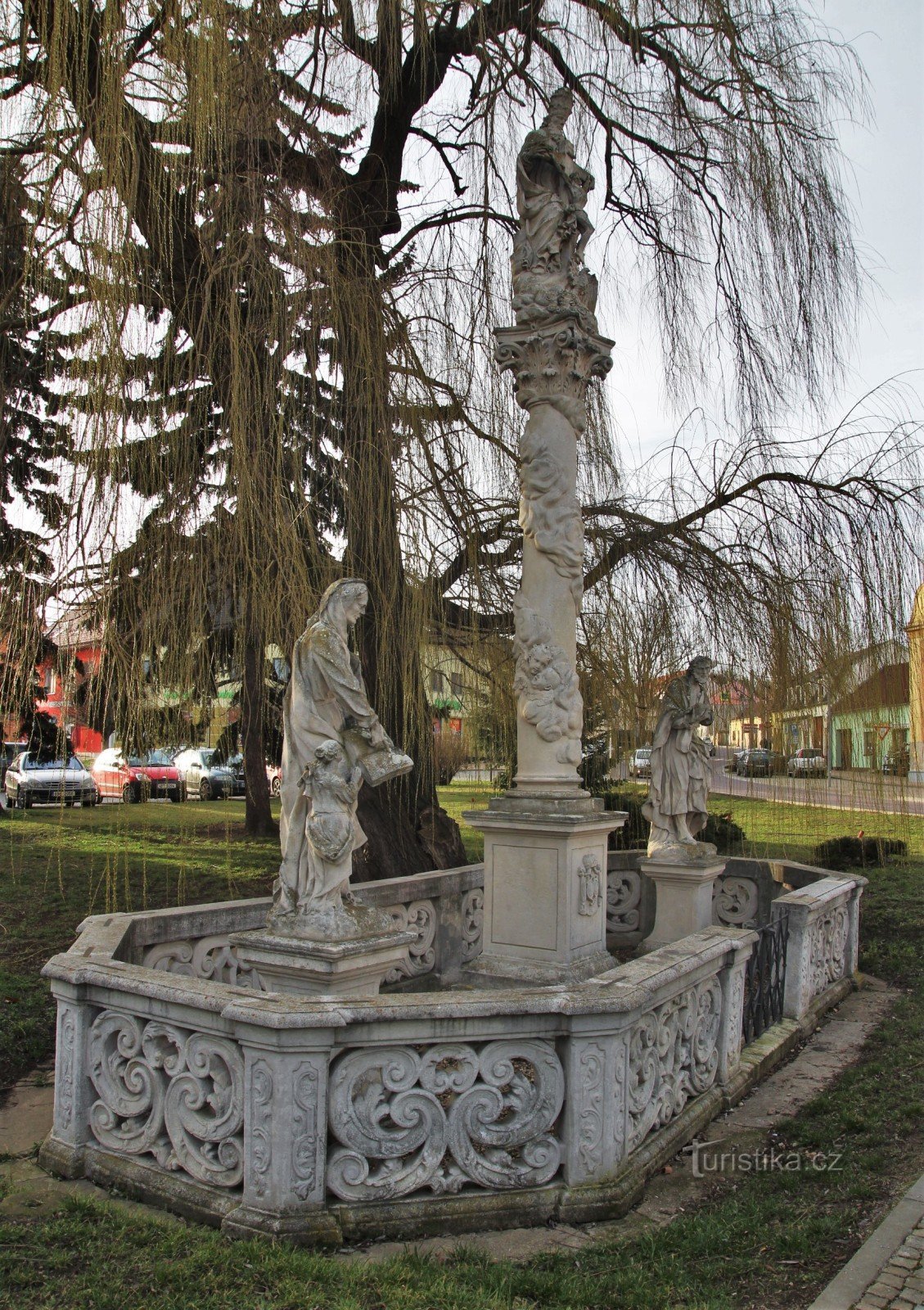Hrušovany nad Jevišovkou - Standbeeld van de Heilige Drievuldigheid