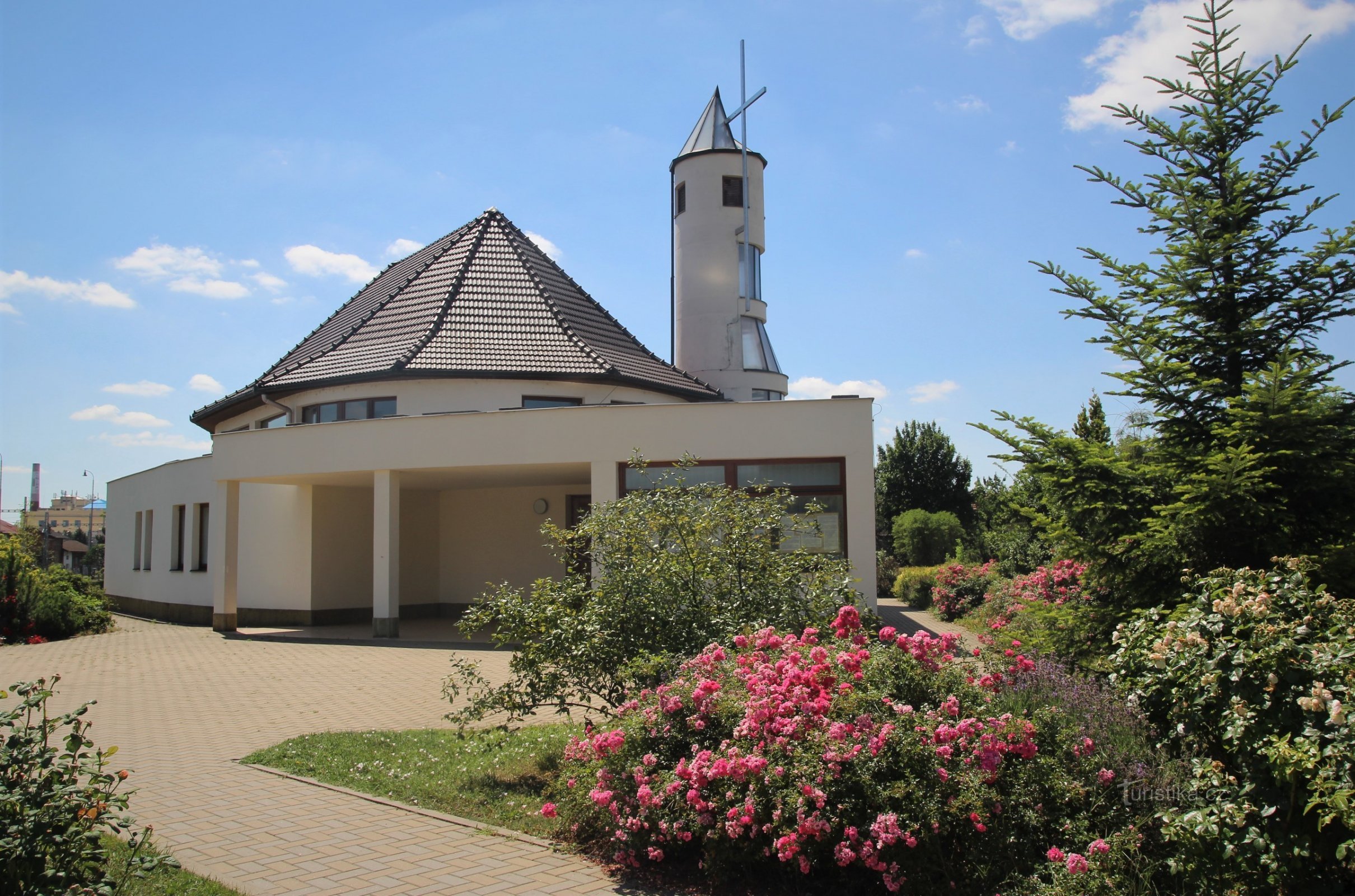 Hrušovany perto de Brno - a igreja da Virgem Maria Rainha