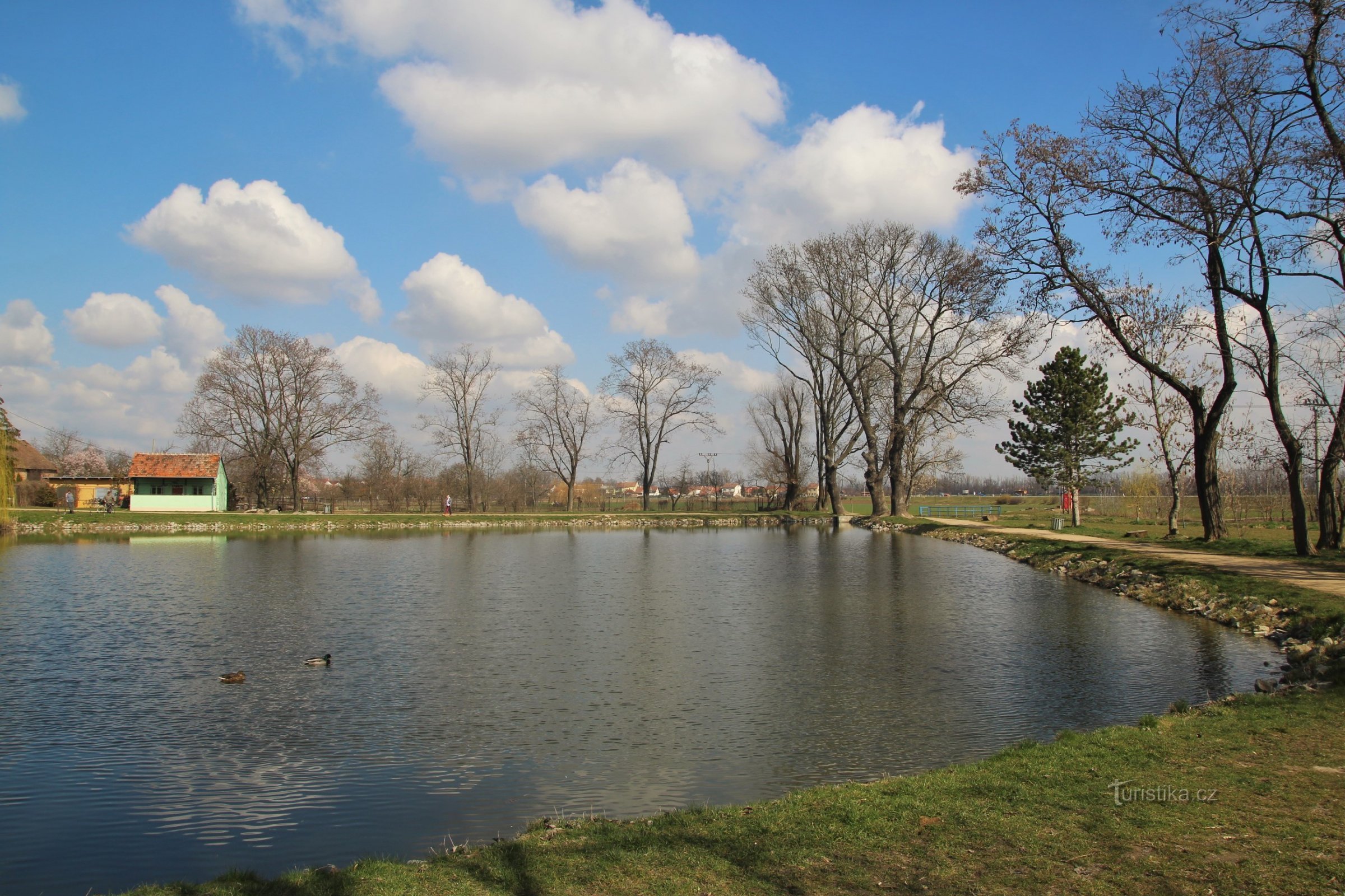 Hrušovany gần Brno - At the waterworks