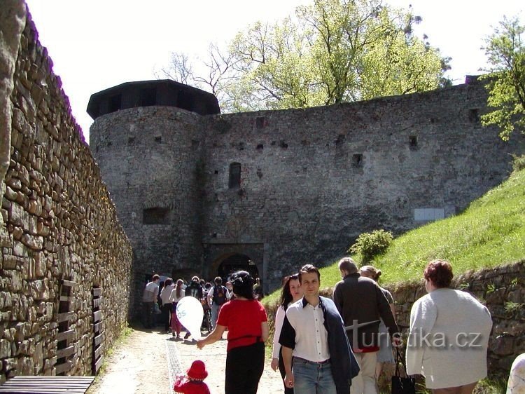 Гуквальді