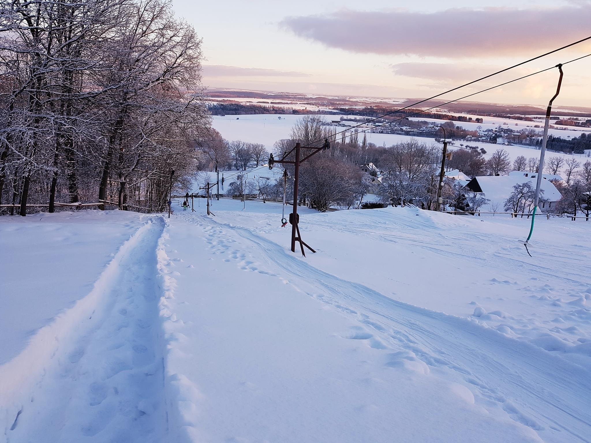 Hot slope lift