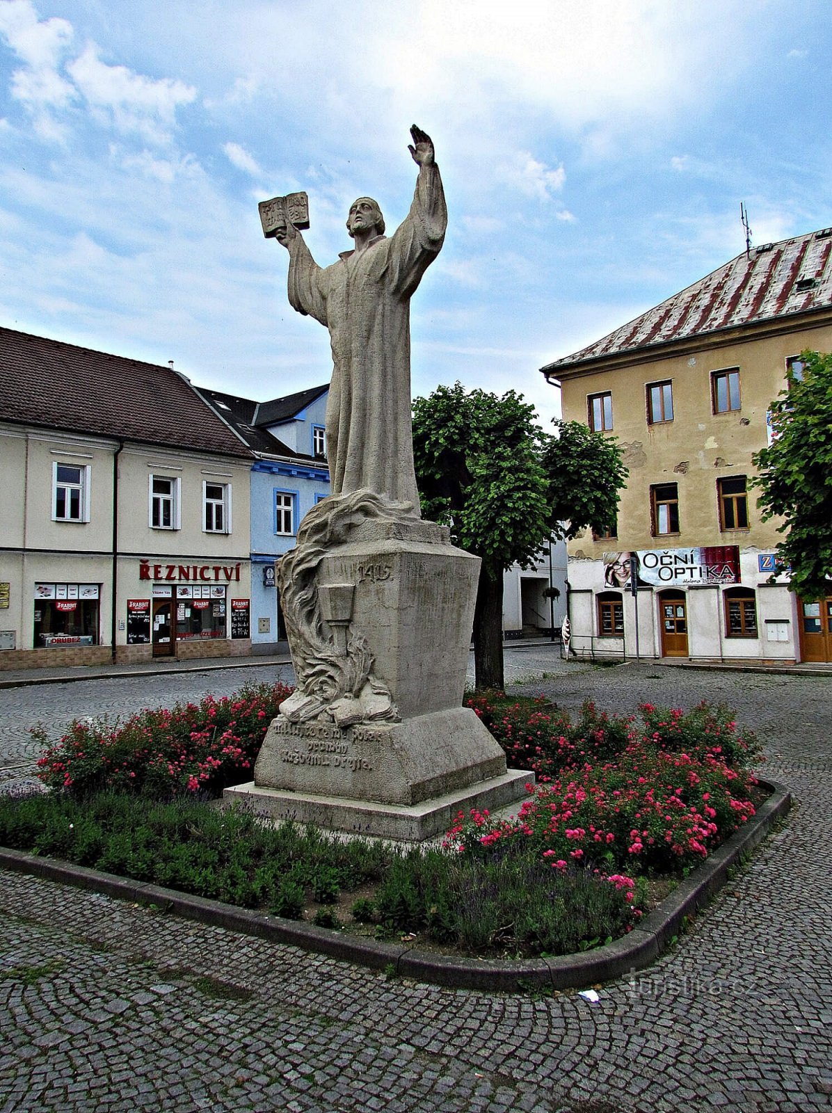 Husovo náměstí в Ледчи-над-Сазавой