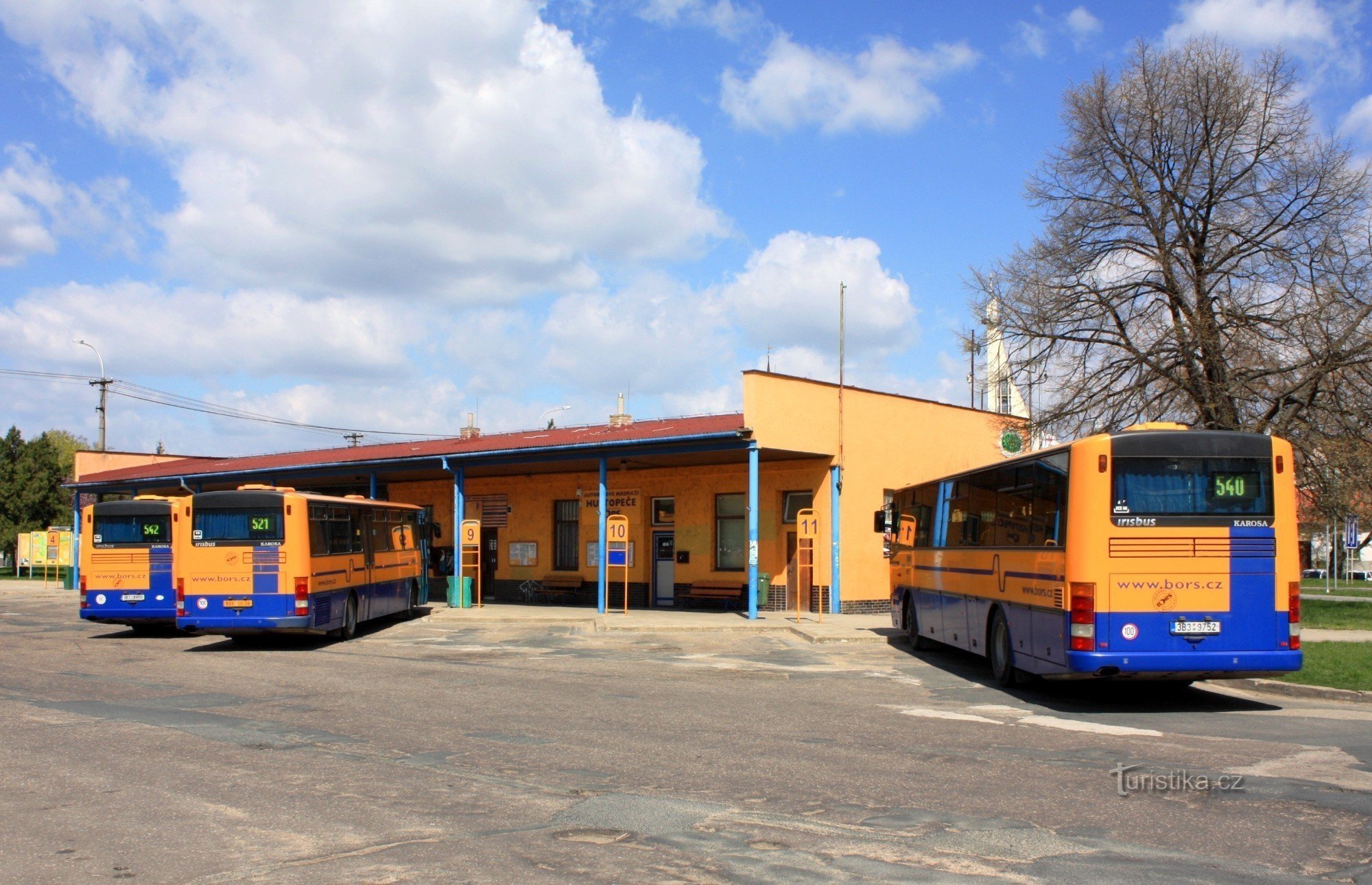 Hustopeče - stație de autobuz