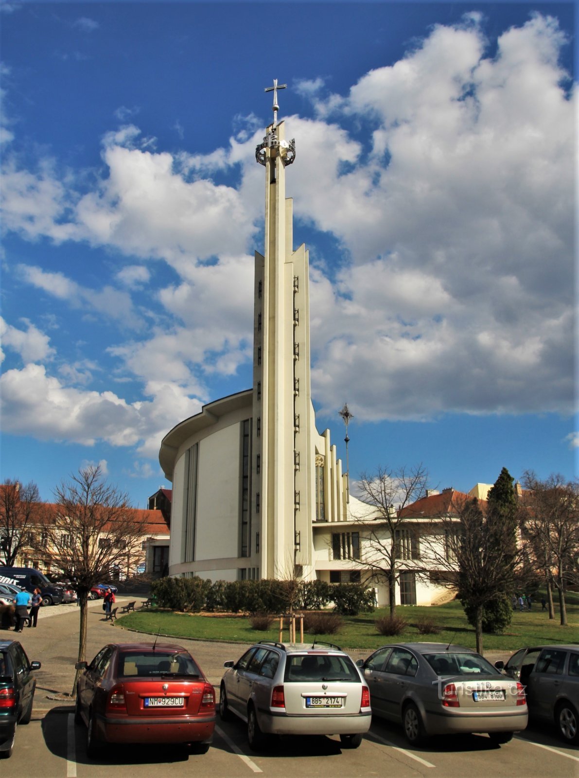 Hustopeče - kyrkan St. Wenceslas och St. Agnes Česká