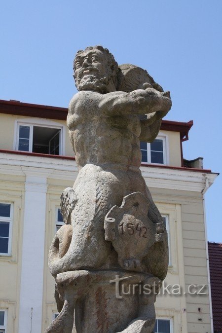 Hustopeče - Fontana del Tritone