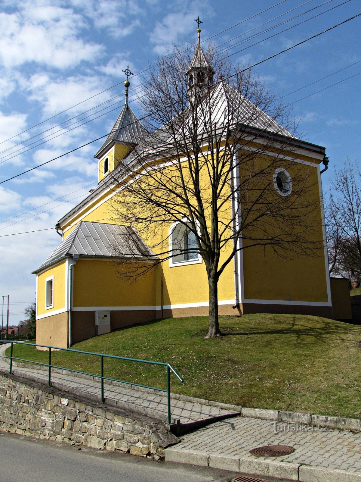 Hvozdna - Alla helgons kyrka