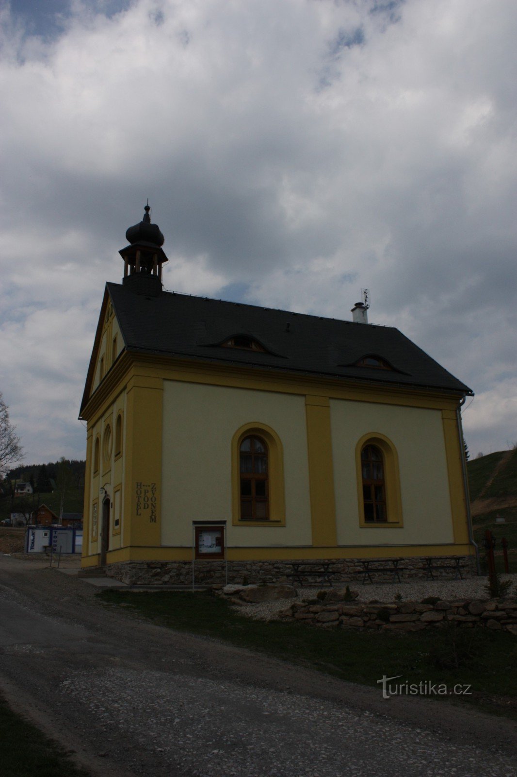 Hynčice pod Sušinou center smučarskih in kolesarskih aktivnosti