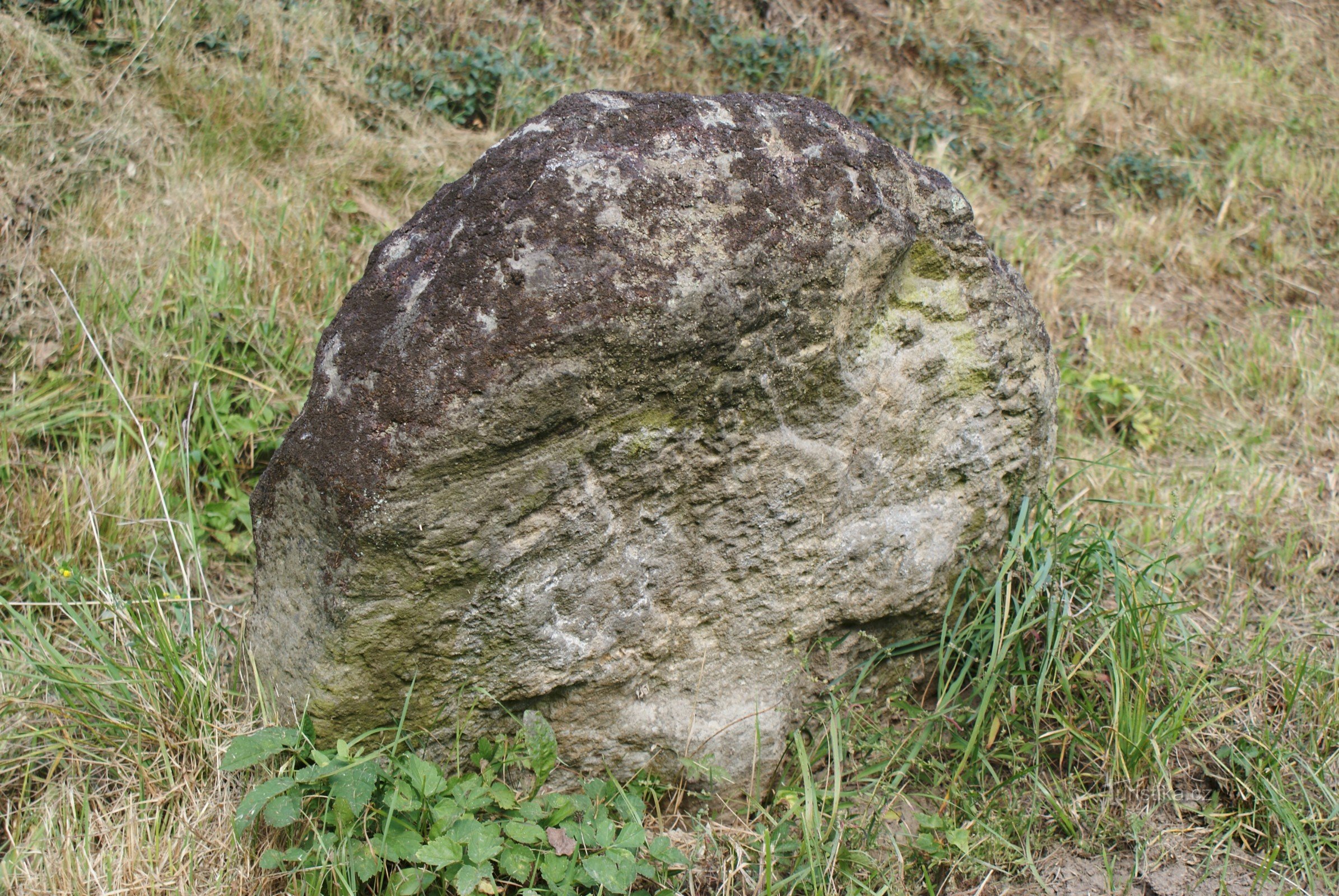 I. cruz de piedra