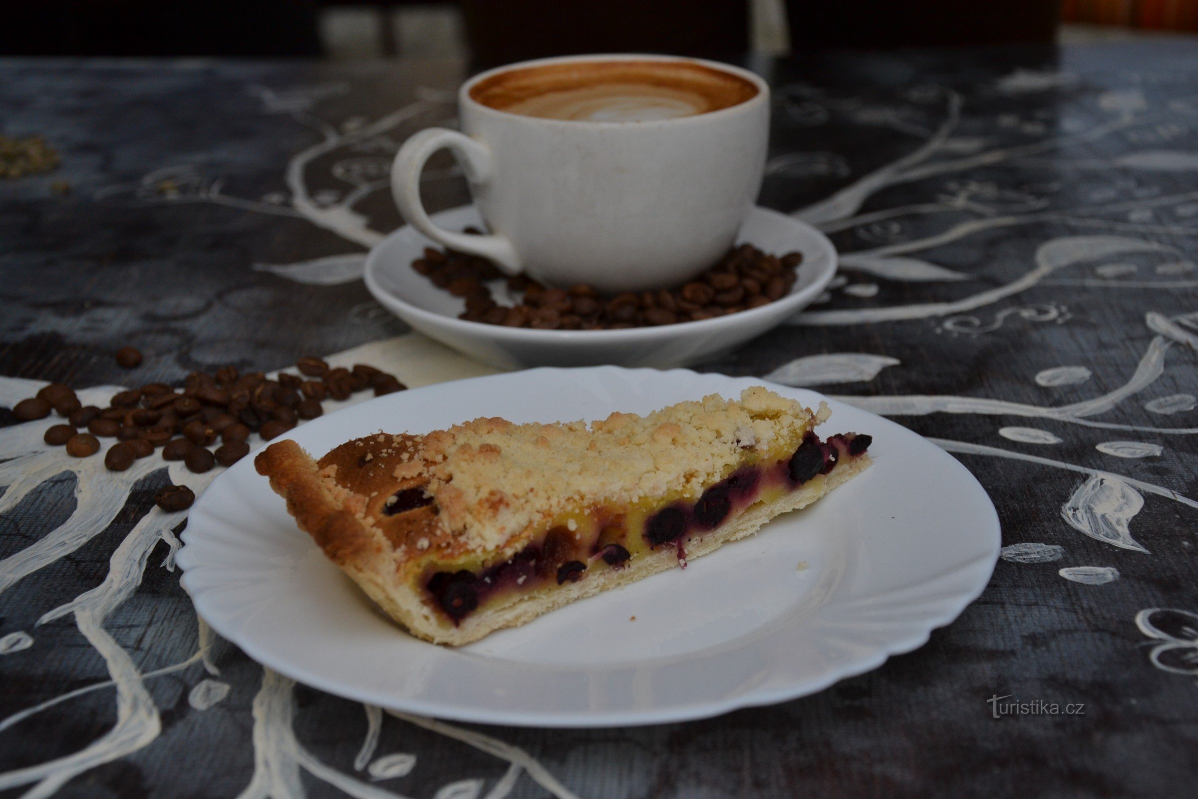 Incluso con un delicioso pastel de arándanos casero