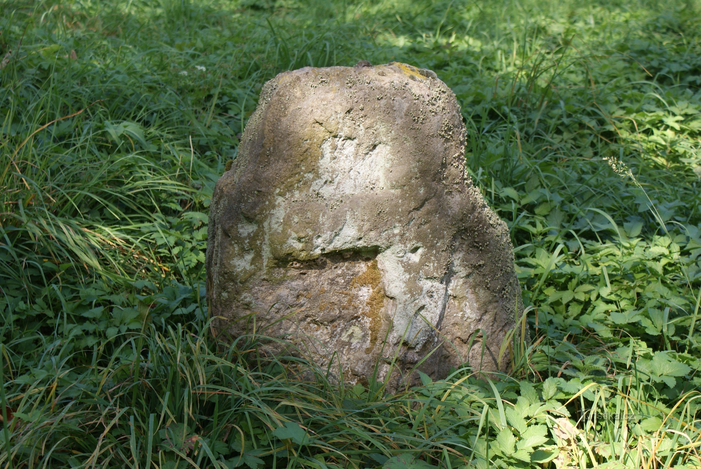 II. cruz de piedra