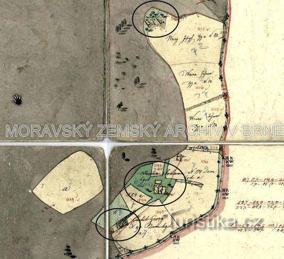 Indicative sketch from 1830. Three homesteads circled.