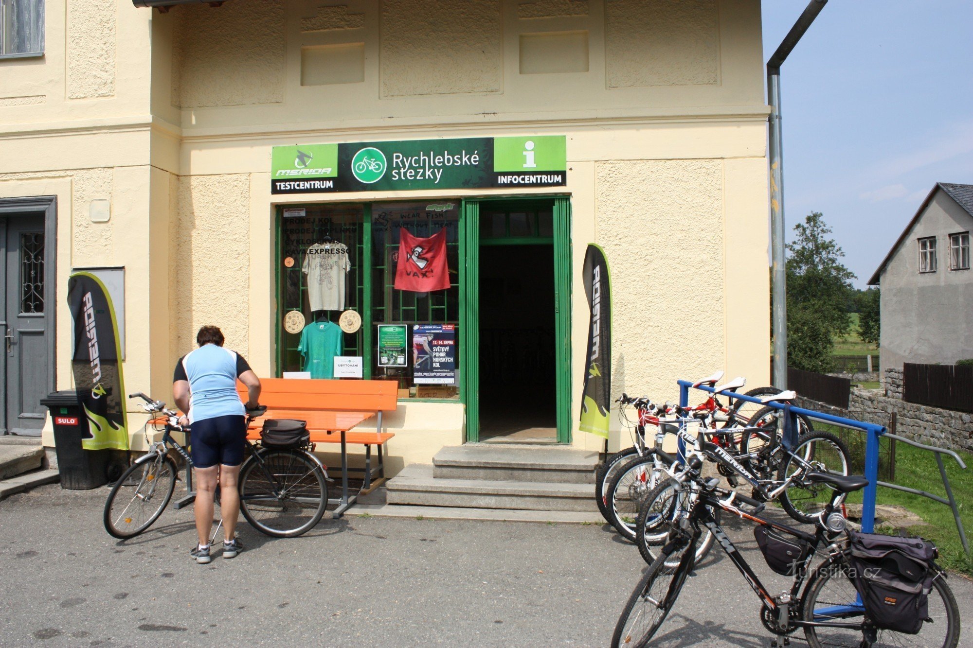 Infocentrum Rychlebské stezky - lehetőség térkép vásárlására és Merida kerékpárok bérlésére