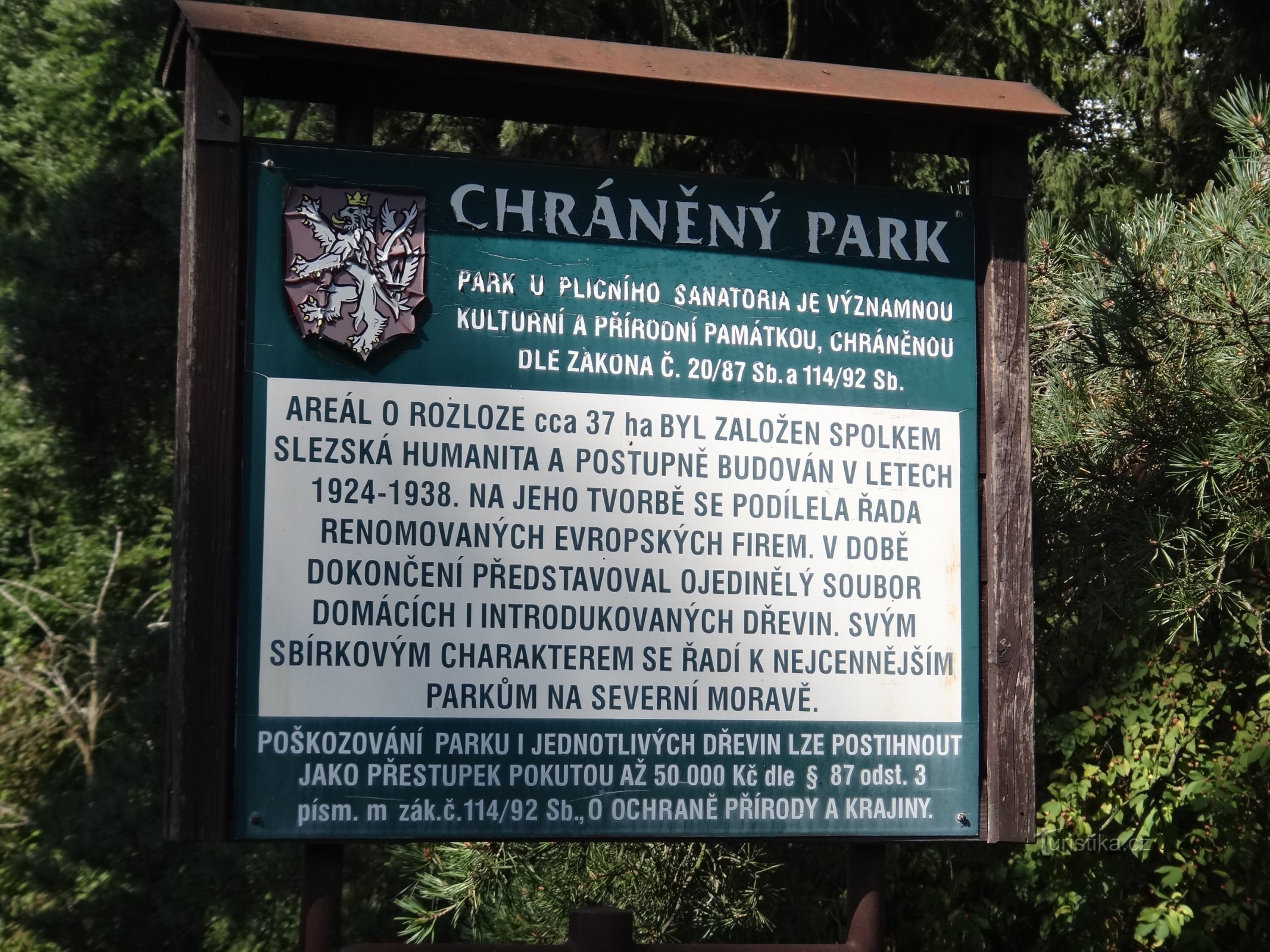 Informationstafel über den Park