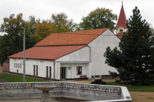 Centro de información de Ostrov u Macochy