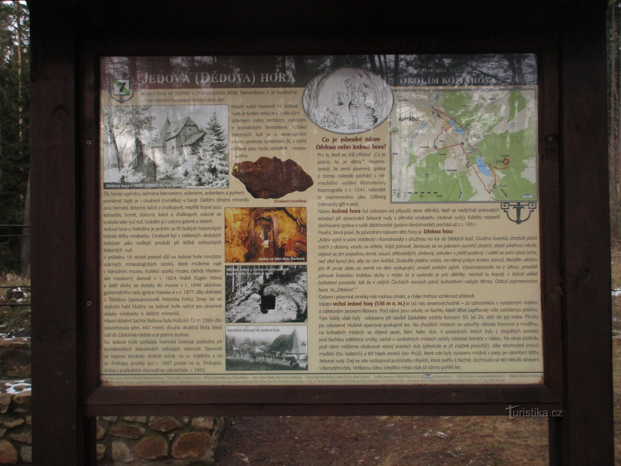 a Komárova környéki tanösvény információs táblája